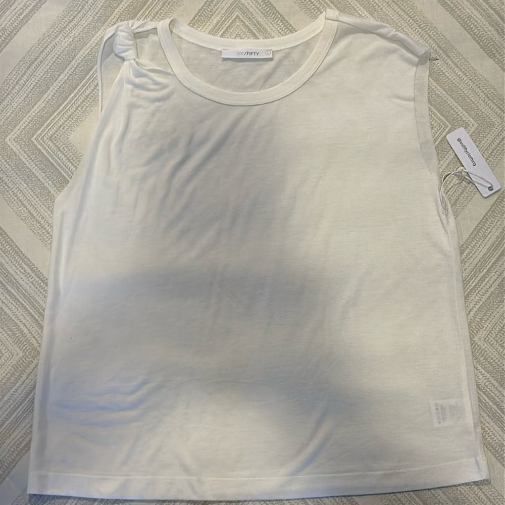 Six Fifty Women’s Off White One Shoulder Knotted Tank Top - Size L